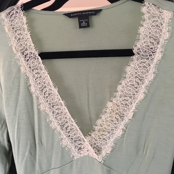 Chantilly Lace Trimmed LS Top - Picture 2 of 5